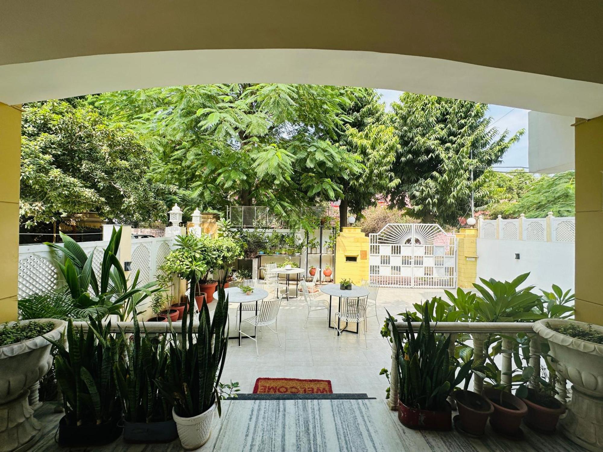 Anandmai - Sustainable Living Spaces Джапур Экстерьер фото